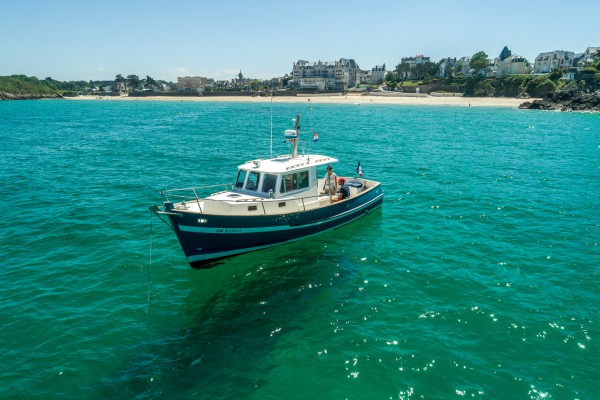 Photo du bateau SEA BAR pour vos excursions en mer en baie de Saint-Malo