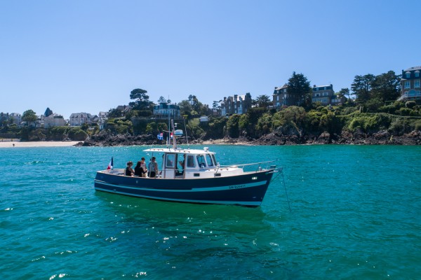 Photo du bateau SEA BAR pour vos excursions en mer en baie de Saint-Malo