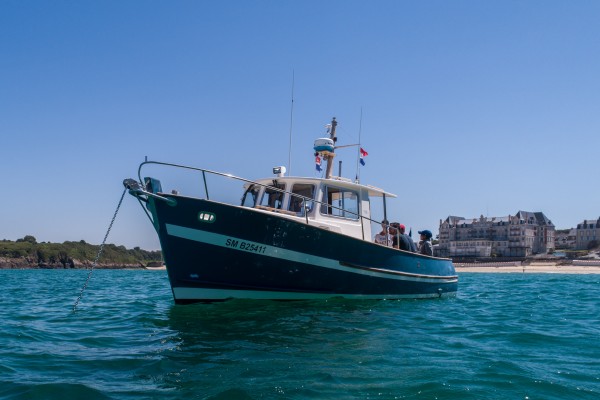 Photo du bateau SEA BAR pour vos excursions en mer en baie de Saint-Malo