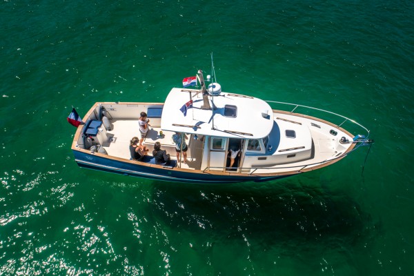 Photo du bateau SEA BAR pour vos excursions en mer en baie de Saint-Malo