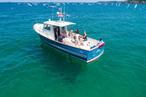 Photo du bateau SEA BAR pour vos excursions en mer en baie de Saint-Malo